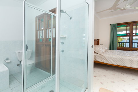 Cranford Waterfront Cottage - Accommodation Batemans Bay 2