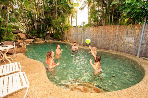 Mission Beach Retreat YHA - Accommodation Batemans Bay 5