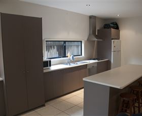 Dolphin Beach House - Accommodation Batemans Bay 1