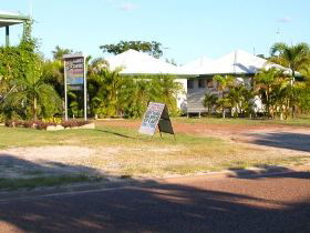 Gee-Dees Family Cabins - Accommodation Batemans Bay 1
