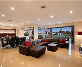 Xanadu Waterfront Elite Holiday Home - Accommodation Batemans Bay 0