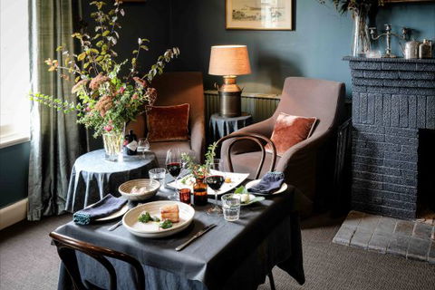 The Grande Hotel And Restaurant - Accommodation Batemans Bay 3