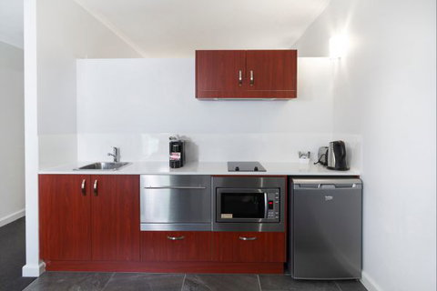 Abode Narrabundah - Accommodation Batemans Bay 3