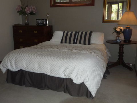 Apartments On-The-Park: The Studio - Accommodation Batemans Bay 9