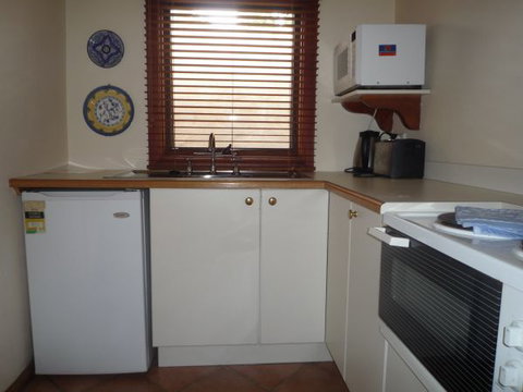 Apartments On-The-Park: The Studio - Accommodation Batemans Bay 10
