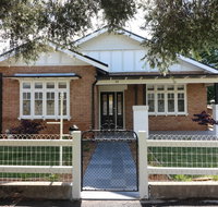 Roseneath Cottage - Orange Heritage - Accommodation Batemans Bay
