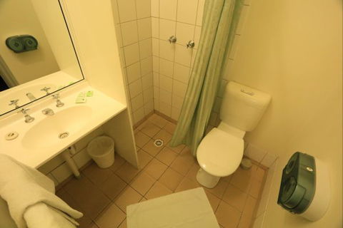 Melaleuca On Mitchell Darwin YHA - Accommodation Batemans Bay 3