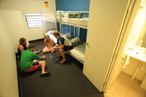 Melaleuca On Mitchell Darwin YHA - Accommodation Batemans Bay 4