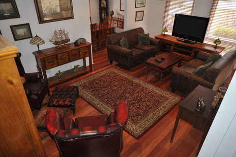 The Pommy Tree Bed And Breakfast - Accommodation Batemans Bay 1