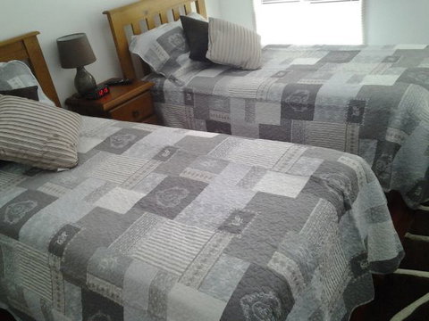 The Pommy Tree Bed And Breakfast - Accommodation Batemans Bay 3