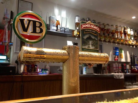 Top Pub - Accommodation Batemans Bay 3