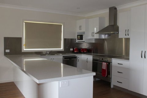 Yellowbox Cottage - Accommodation Batemans Bay 2