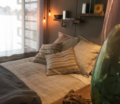 Bill's Boathouse - Accommodation Batemans Bay 2
