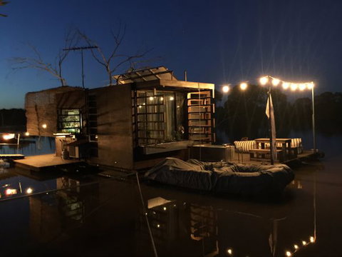 Bill's Boathouse - Accommodation Batemans Bay 4