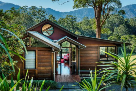 Promised Land Retreat - Accommodation Batemans Bay 0