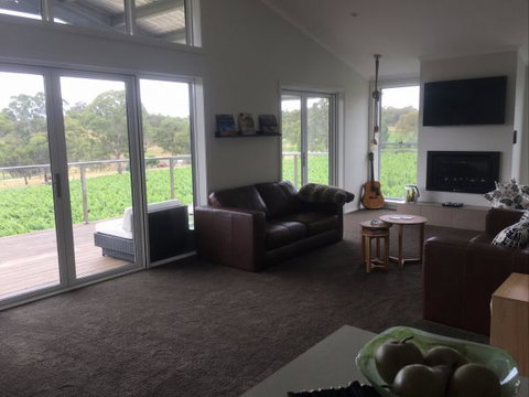 Mortimer's Accommodation Amongst The Vines - Accommodation Batemans Bay 2