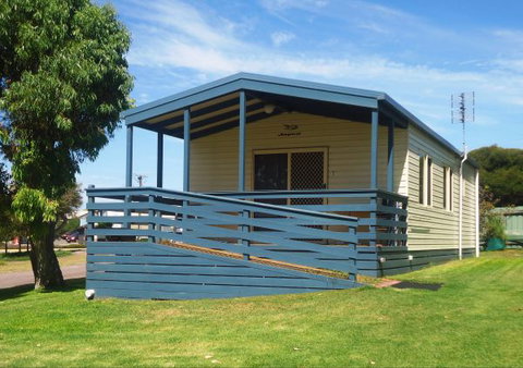 Elliston Waterloo Bay Tourist Park - Accommodation Batemans Bay 3