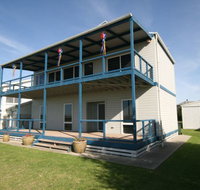 LJ Hooker Goolwa Holiday Rentals - 25 Barrage Road Goolwa South - Accommodation Batemans Bay