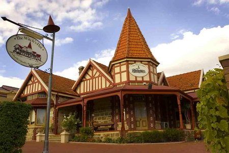 The Witchs Hat - Accommodation Batemans Bay 0