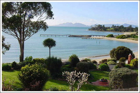 Amos House  & Swansea  Villas - Accommodation Batemans Bay 0