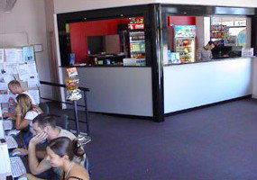 Globe Backpackers - Accommodation Batemans Bay 1