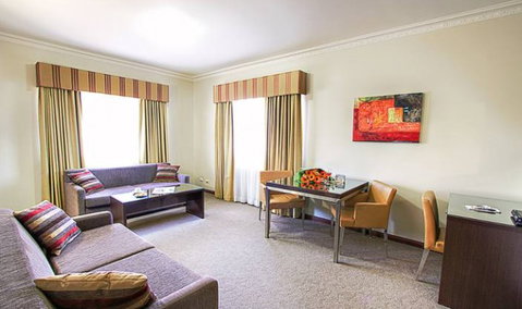 Governor Macquarie Motor Inn - Accommodation Batemans Bay 1
