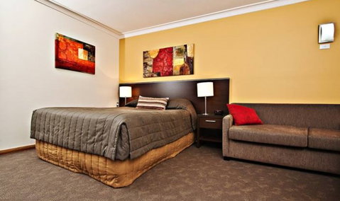 Governor Macquarie Motor Inn - Accommodation Batemans Bay 3