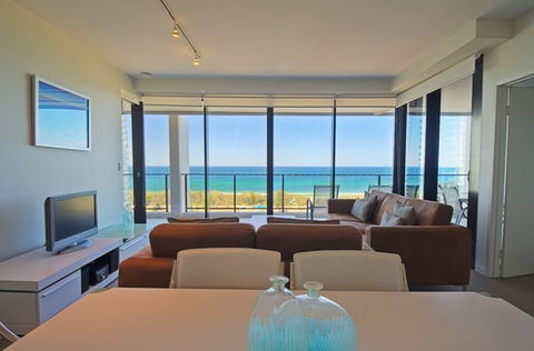 Ultra Broadbeach - Accommodation Batemans Bay 3