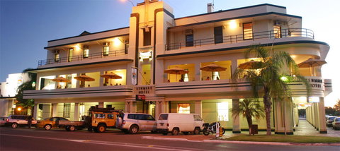 Renmark Hotel/Motel & Function Centre - Accommodation Batemans Bay 3