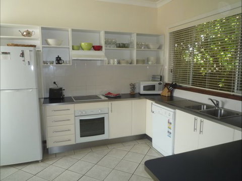 Apartments On-The-Park: March - Accommodation Batemans Bay 2