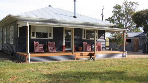 Rabbiter's Hut - Accommodation Batemans Bay 0
