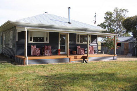 Rabbiter's Hut - Accommodation Batemans Bay 1