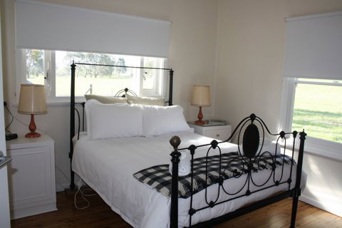 Rabbiter's Hut - Accommodation Batemans Bay 3