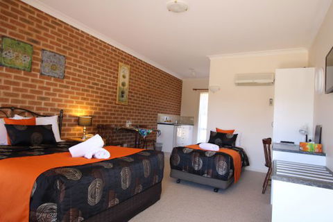 Top Of The Town Motor Inn Yackandandah - Accommodation Batemans Bay 7