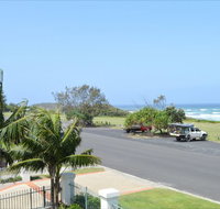 Breakers 1 / 5 at Yamba - Accommodation Batemans Bay