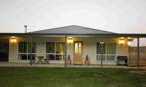 Brookfield Guesthouse - Accommodation Batemans Bay 1