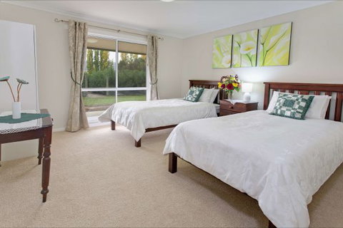 Brookfield Guesthouse - Accommodation Batemans Bay 4