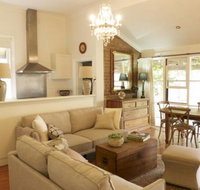 Cadogan Central Luxury - Accommodation Batemans Bay