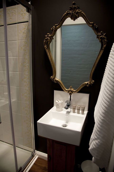 Chiltern Cottage And Indigo Suite - Accommodation Batemans Bay 1
