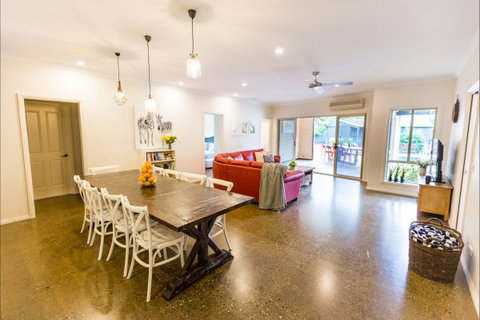 La Flotte - Accommodation Batemans Bay 1