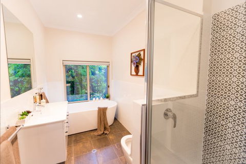 La Flotte - Accommodation Batemans Bay 6
