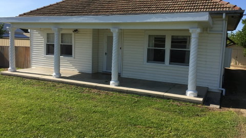 Smith Street Cottage - Accommodation Batemans Bay 0