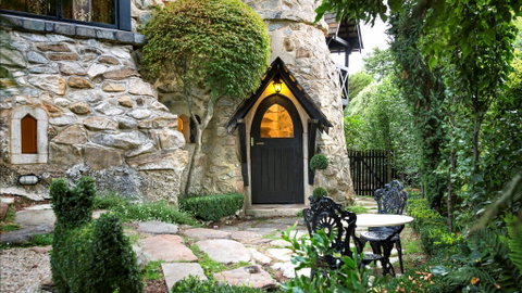 The Castle Keep B&B - Accommodation Batemans Bay 0