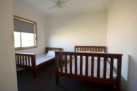 RED FIN Part Of BLUE FIN HOLIDAY HOMES - Accommodation Batemans Bay 6