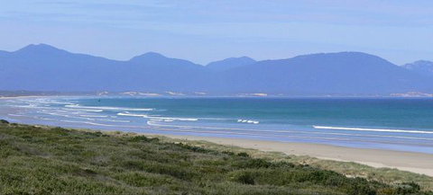 Sandy Point Beach Escape - Accommodation Batemans Bay 1