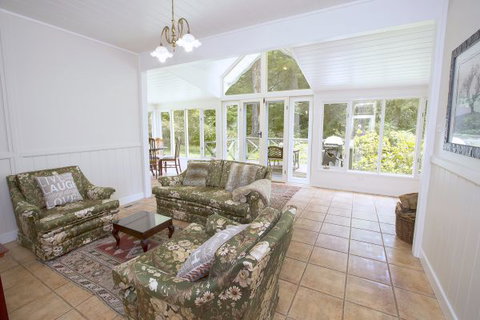 Sefton Cottage - Accommodation Batemans Bay 3