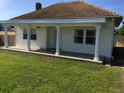 Smith Street Cottage - Accommodation Batemans Bay 1