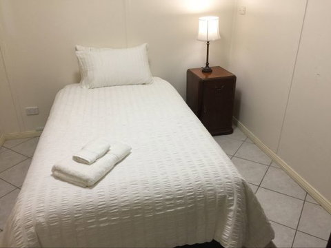 Smith Street Cottage - Accommodation Batemans Bay 4