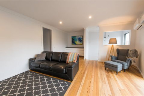 The Bright House - Accommodation Batemans Bay 2