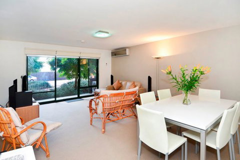 Unit 5 Wyuna Queenscliff - Accommodation Batemans Bay 6